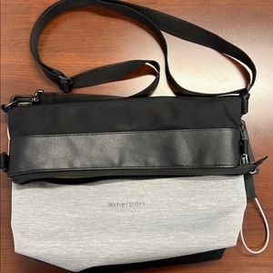 Sherpani Vale anti-theft crossbody